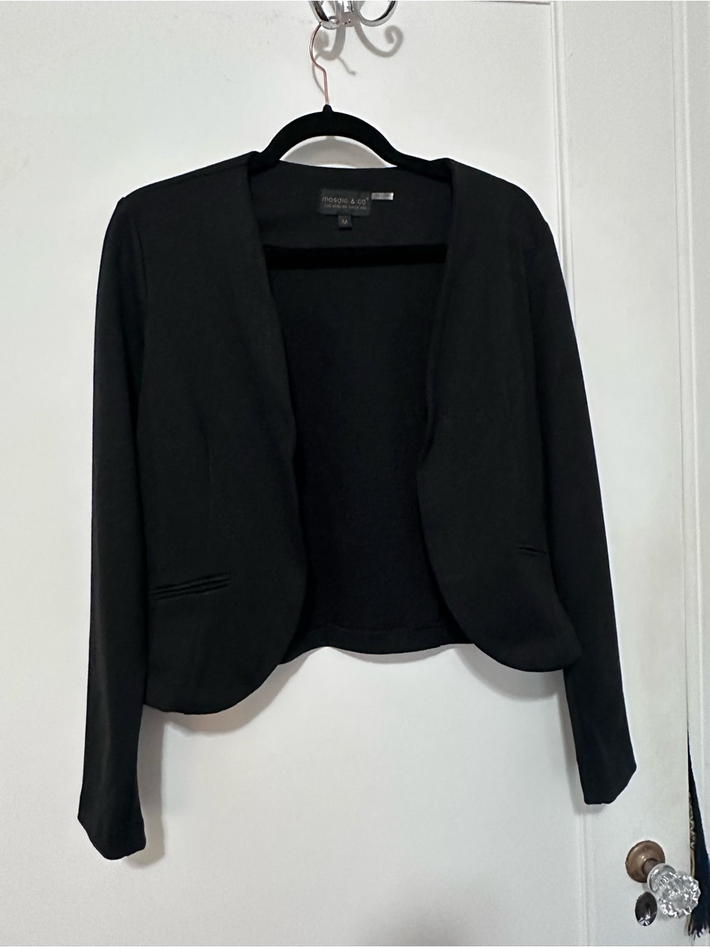 Mosaic & Co Los Angeles black open round-hem no-button soft blazer -M